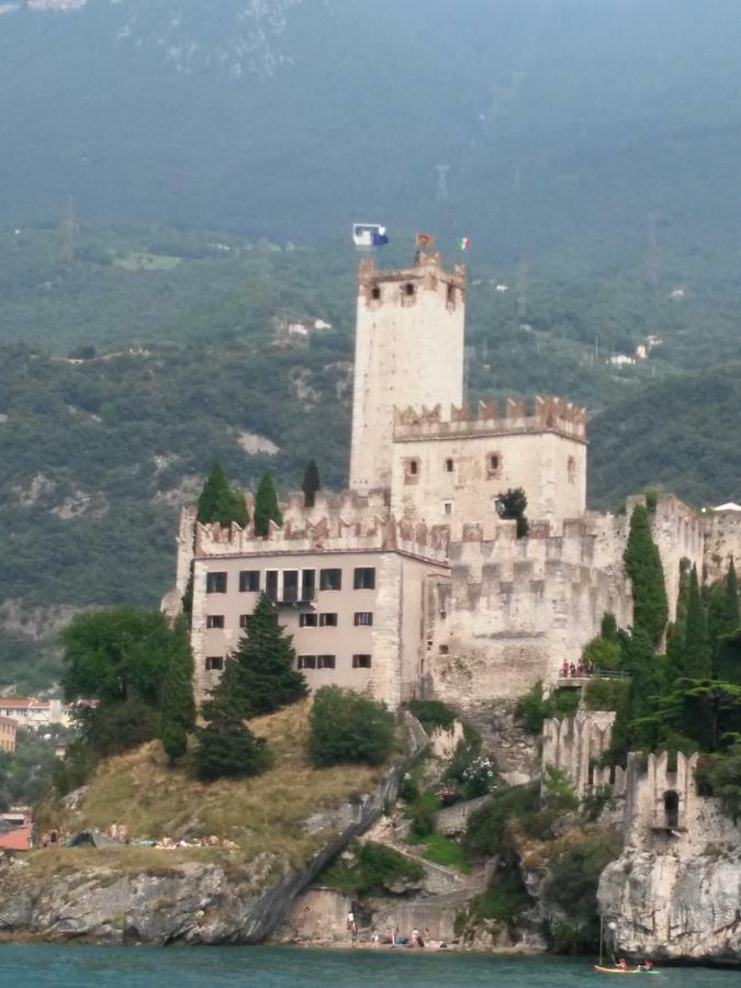 Camera Il Borgo Vicino Al Castello Con Parcheggio 马尔切西内 外观 照片